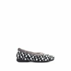 Pavers Full Spotty Slippers Black -Pavers Sales Store unnamed file 2998