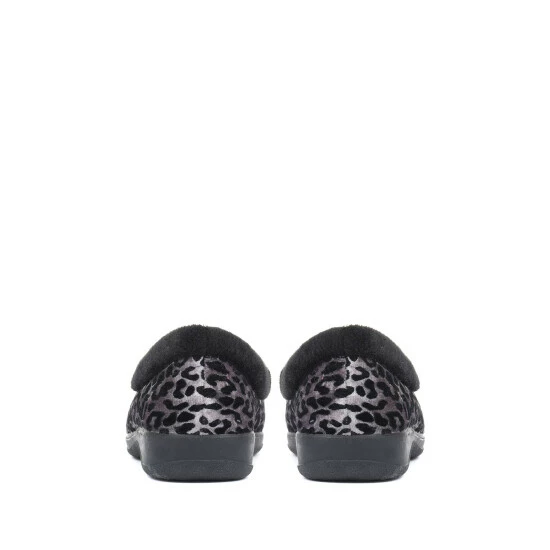 unnamed-file-3164.jpg Pavers Ladies Full Slippers With Flower Embellishment Leopard Print -Pavers Sales Store unnamed file 3164